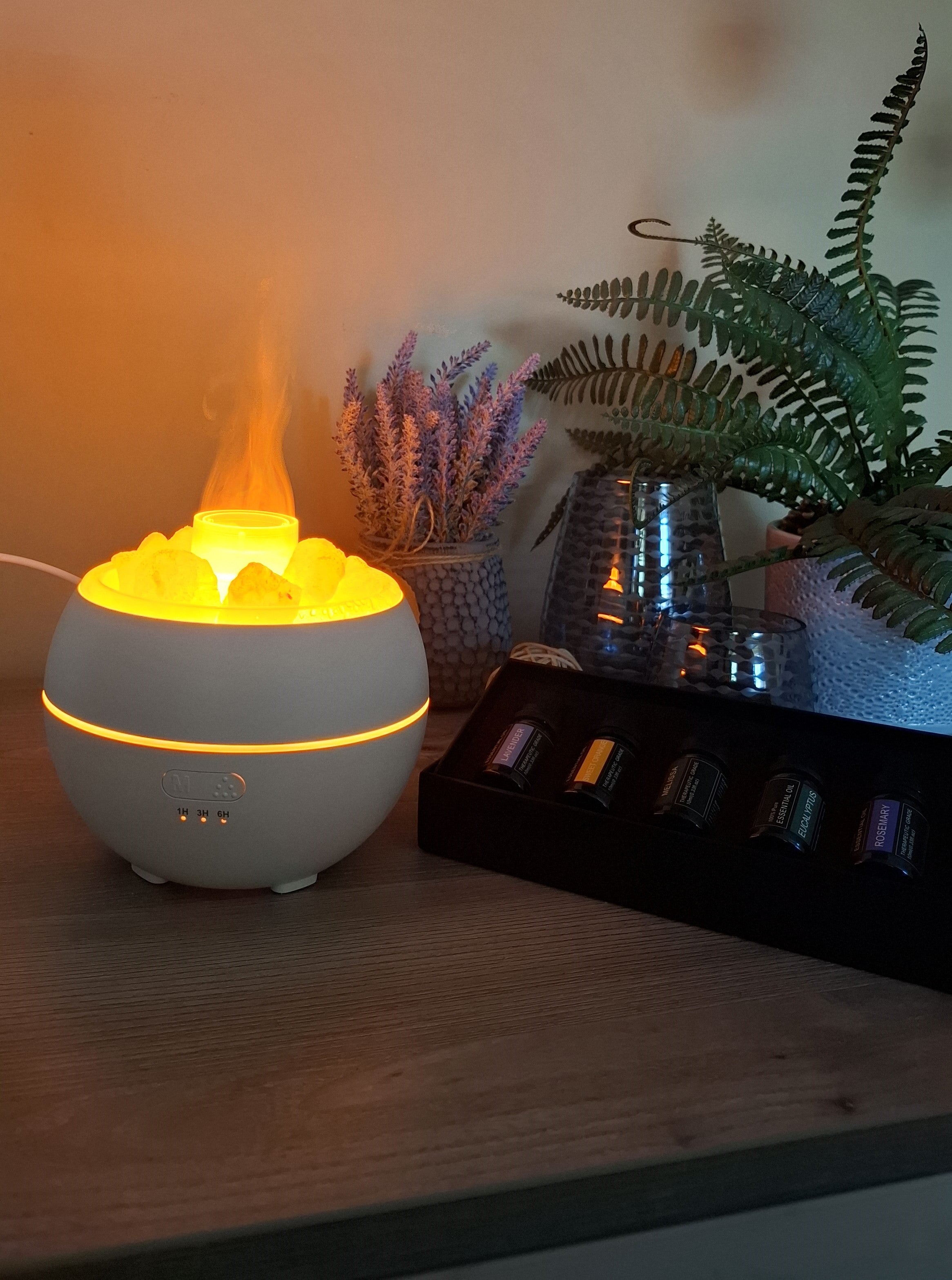 Elektromos, USB-s levegő párásító, aroma diffúzor Himalája sóval, ajándék 6 darabos 100%  természetes növényi esszenciális illóolaj szettel díszdobozban