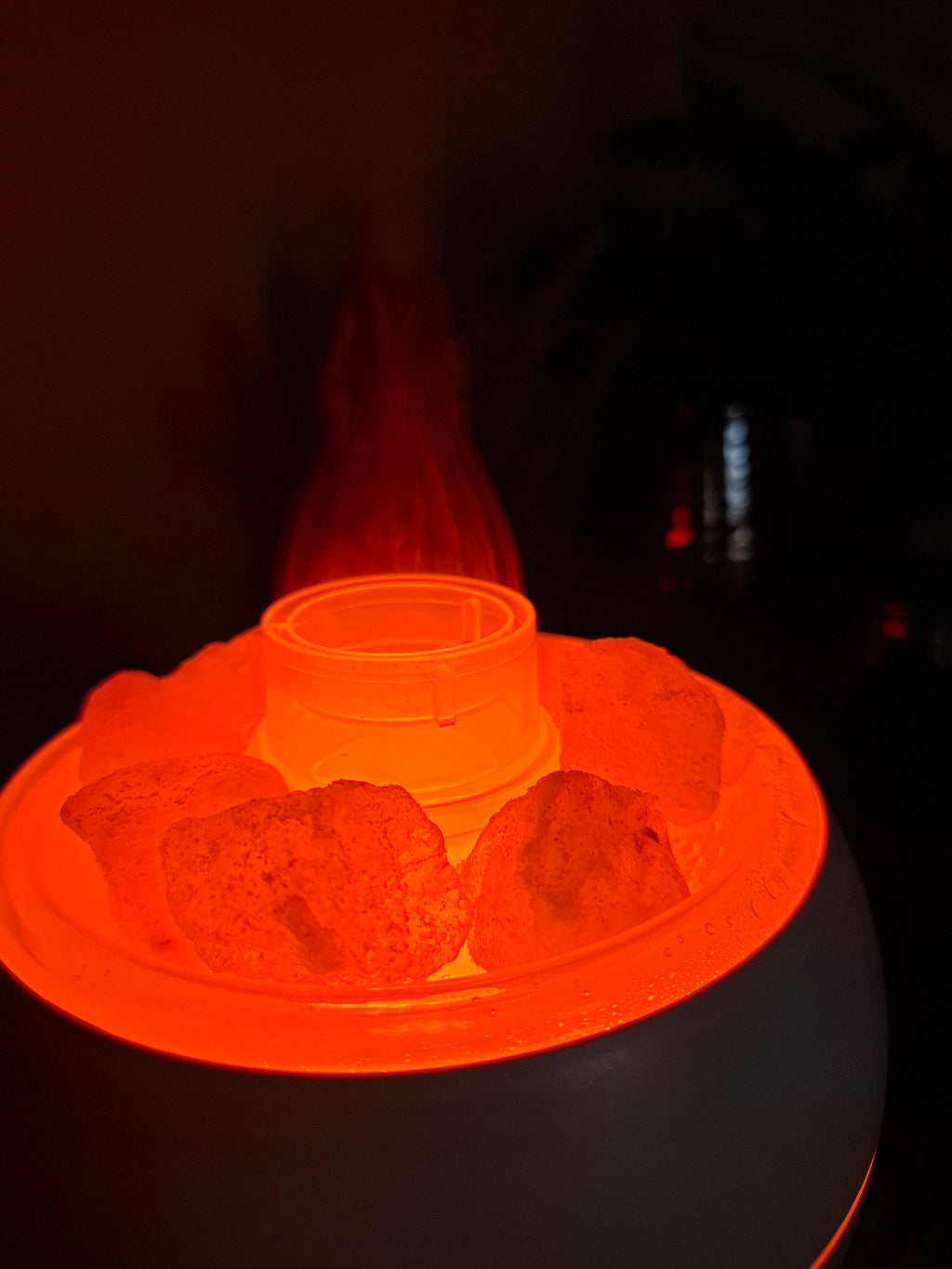 Elektromos, USB-s levegő párásító, aroma diffúzor Himalája sóval, ajándék 6 darabos 100%  természetes növényi esszenciális illóolaj szettel díszdobozban